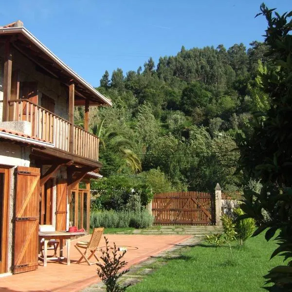 Cozy Family Home in Amazing Mountain with piano, hotel v destinaci Candemil