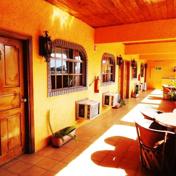 Hotel La Hacienda de la Langosta Roja: San Felipe'de bir otel
