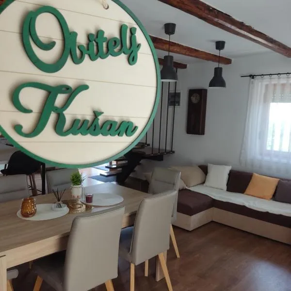 Kuća za odmor Obitelj Kušan, hotel en Ribnik