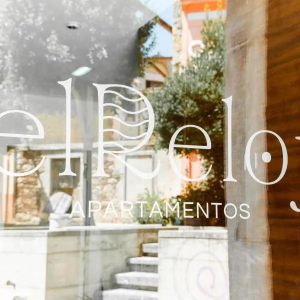 Apartamentos El Reloj, hotel v destinaci Luanco