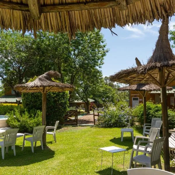 Complejo Lapachos De Colon, hotel in Colón