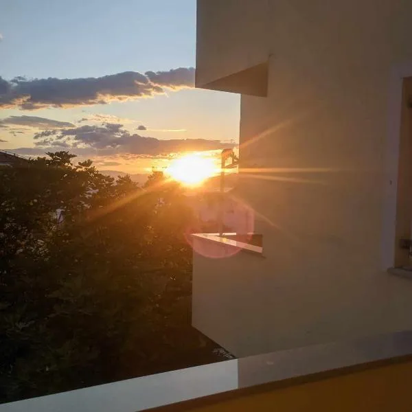 Apartmani Sanja, hotel v destinácii Klenovica