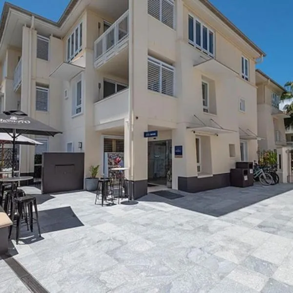 Luxury in the Heart of Hastings street 628, hotel v destinaci Noosa Heads