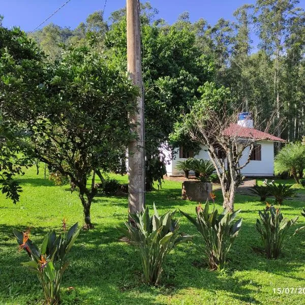 Casa térrea em meio ao verde!, hotel di Encantado