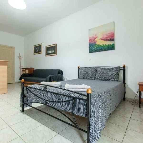 Central Cozy Apartment 3, hotel v destinaci Sparta
