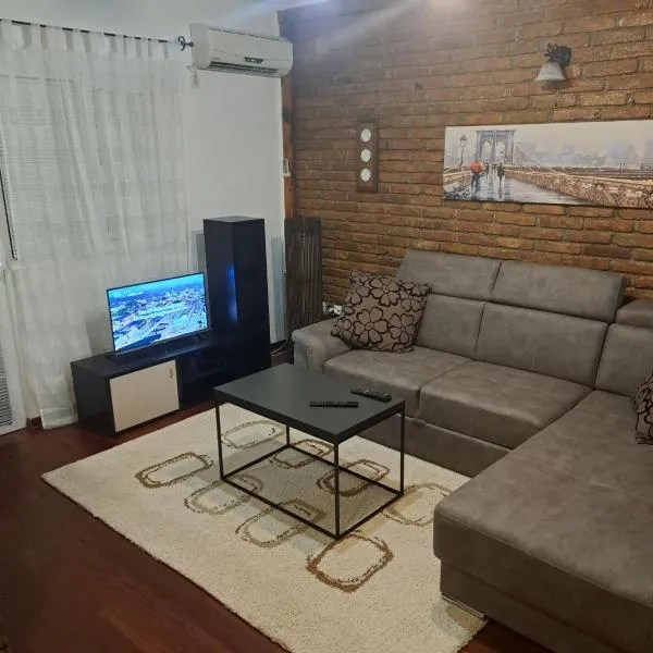 Kustudic Apartments, hotel u Tivatu