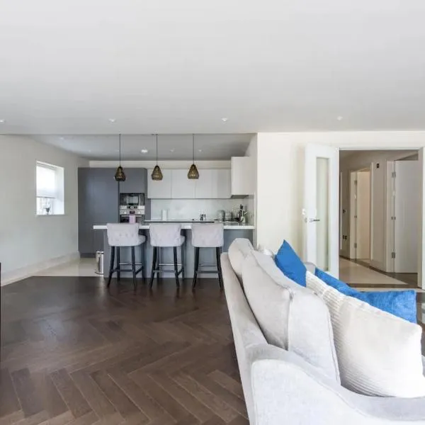 2BD, 2BA Urban Oasis CHCL F4, hótel í Chigwell