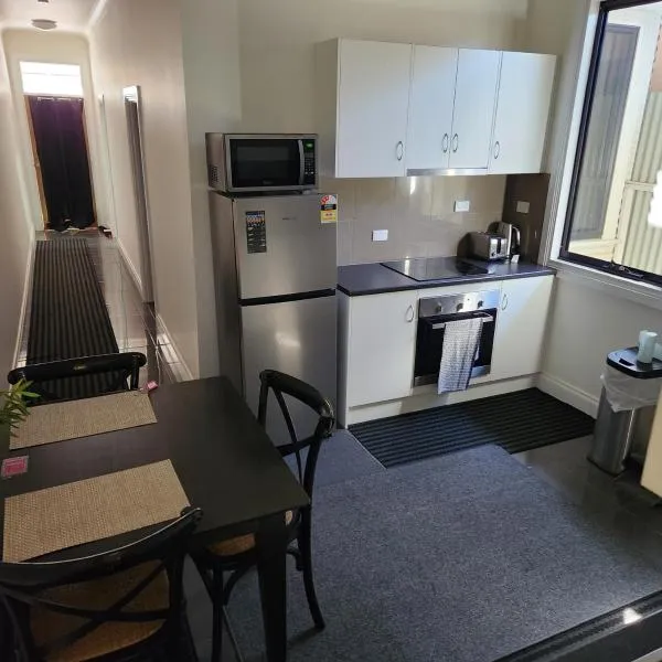 City Villa 41 Blende st Broken Hill NSW 2880, hotel v destinaci Broken Hill
