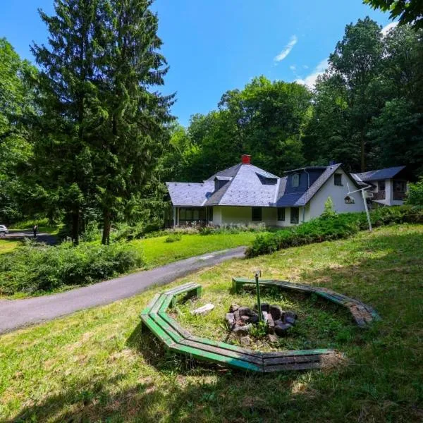 Wenckheim Vadászház, hotel di Nagyoroszi