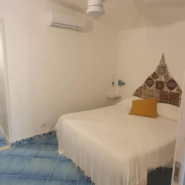 Marbnb Appartamenti Ponza centro, Porto Appartamento Ponza, hotel in Ponza