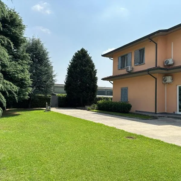 Villa 2, hotel in Cassano dʼAdda