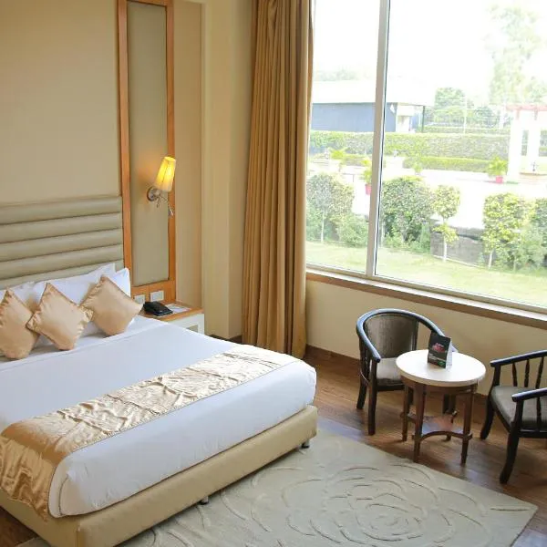 Opulent by Udman Chhattarpur, hotel di New Delhi