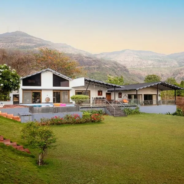 SaffronStays Sanvina Farm, Karjat, מלון בקארג'אט