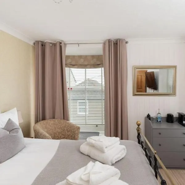 Room 3 Hotel style Double bedroom in Marazion、マラザイオンのホテル