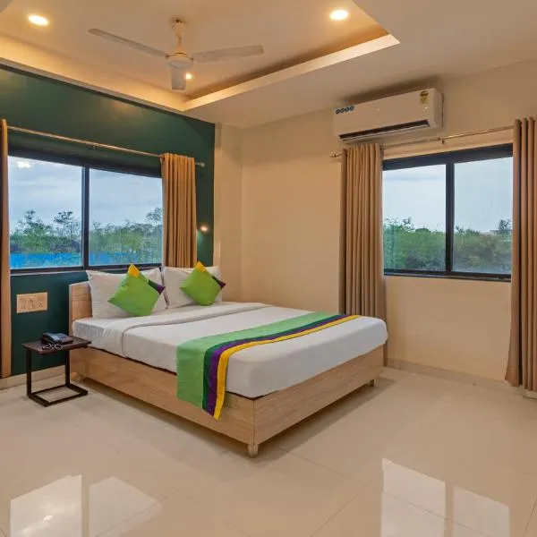 Treebo Trend Tulip Comfort, hotel in Shikrapur