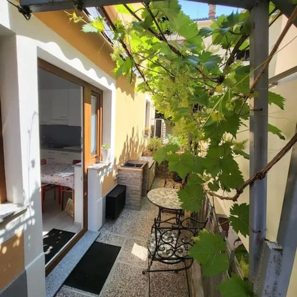 Apartma Sončnica, hotel di Izola