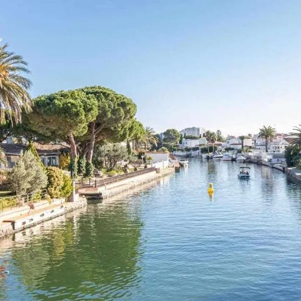 Joouvacations Villa Pani, hotel v destinaci Empuriabrava