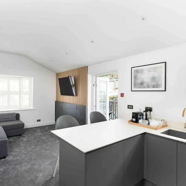 Stunning new fully renovated flat in Marazion, hotel v destinaci Marazion