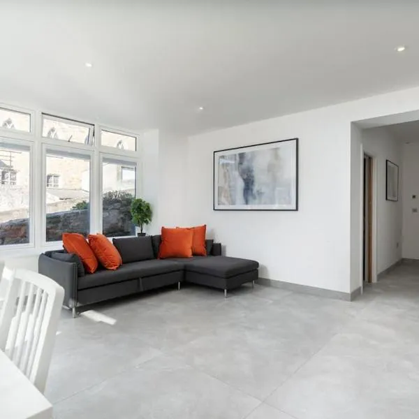 Stunning new 1 bed apartment in Marazion., hotel v destinaci Marazion