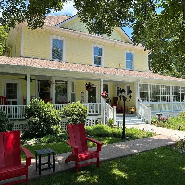 Red Rocker Inn, hôtel à Black Mountain