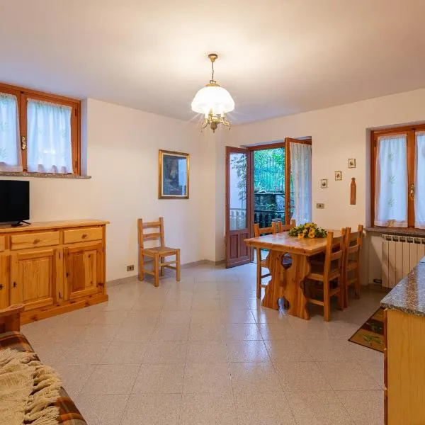 Maison Bertines I, hotel v destinaci Casteldelfino