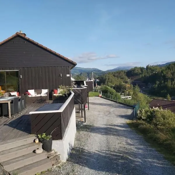 Casa Monami Leilighet i naturen nær Bergen, hotel em Dale