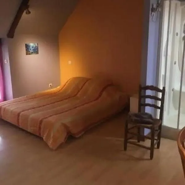 Chambre chez l'habitant, hotel em Lacapelle-Marival