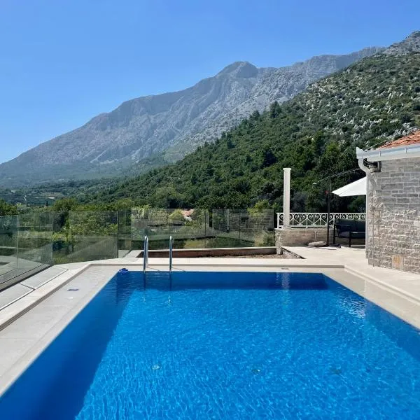 Orebic Luxury Villa Leopold – hotel w Orebiciu