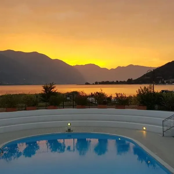 Copelia - Pool and Elegance, hotel em Paratico