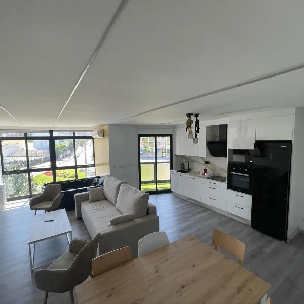 LA Lujuria, hotel v destinaci Ourense