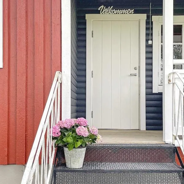 6 person holiday home in MELLERUD-By Traum, Hotel in Brålanda