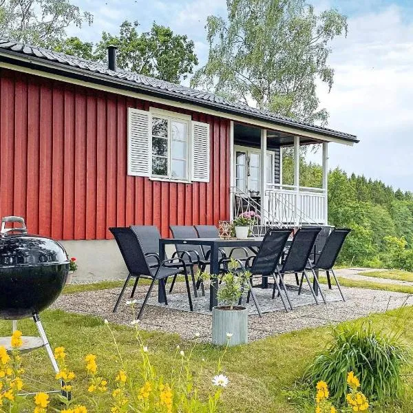 6 person holiday home in MELLERUD-By Traum, hotel in Brålanda