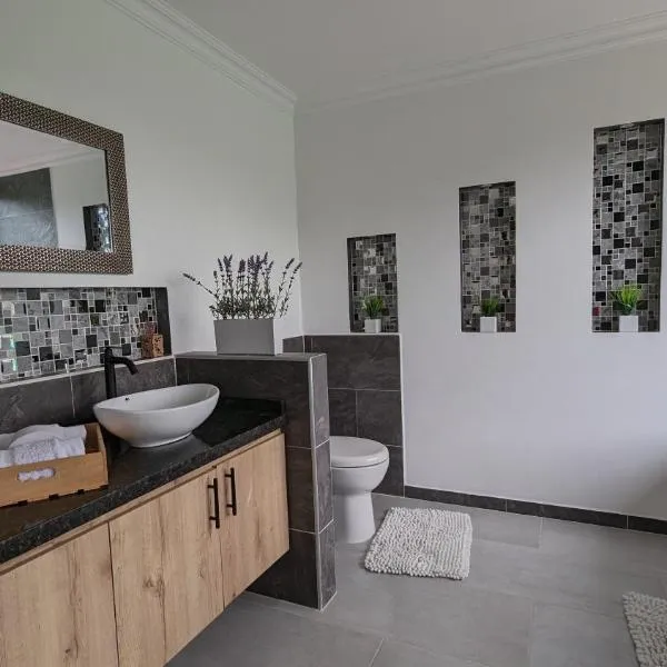 Apto lujo con jacuzzi y parqueadero piso 4, hotell sihtkohas Santa Rosa de Cabal