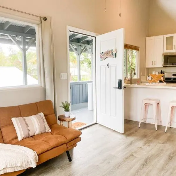 Hibiscus Hale, Full Kitchen, King Bed, Parking, hotel v destinaci Keaau
