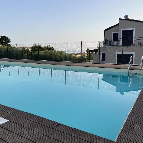 Casa Vacanze Villa Ale, hotel i Mandra Capreria