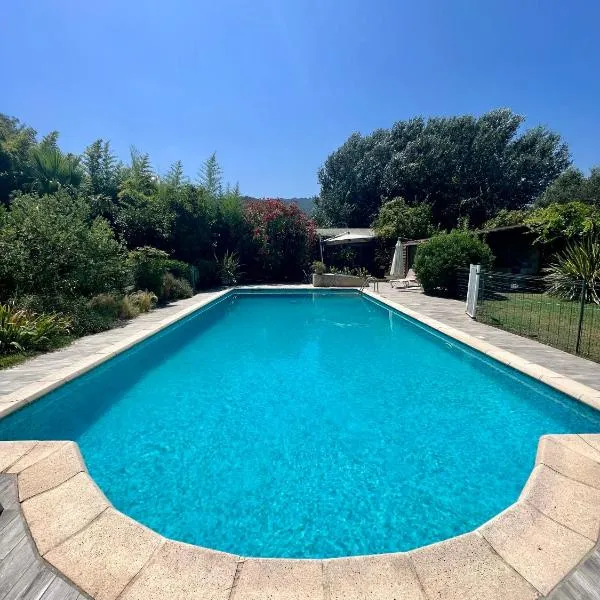 Domaine du Lac de la vallée, hotel in La Roquette-sur-Siagne