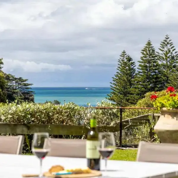 Horizon View Retreat by Ready Set Stay - Beach Views, hotel v destinaci Sorrento