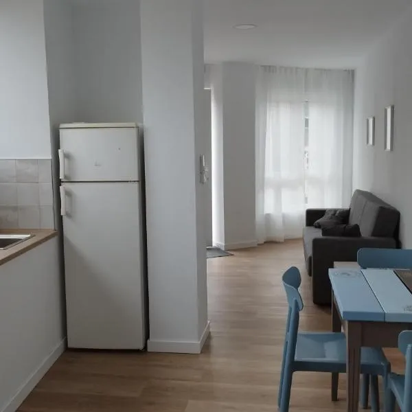 Apartamentos y estudios EL CENTRO – hotel w mieście Vargas