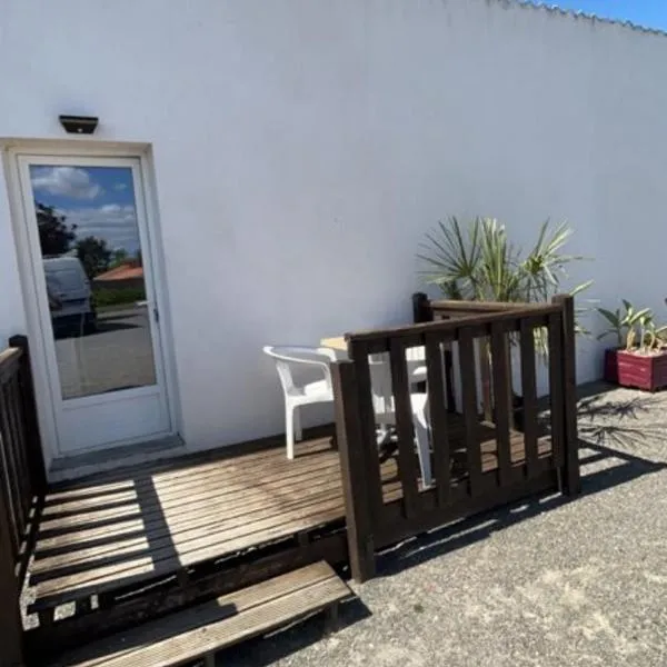 les gites de la Bellezza, hotel v destinaci Bois-de-Cené