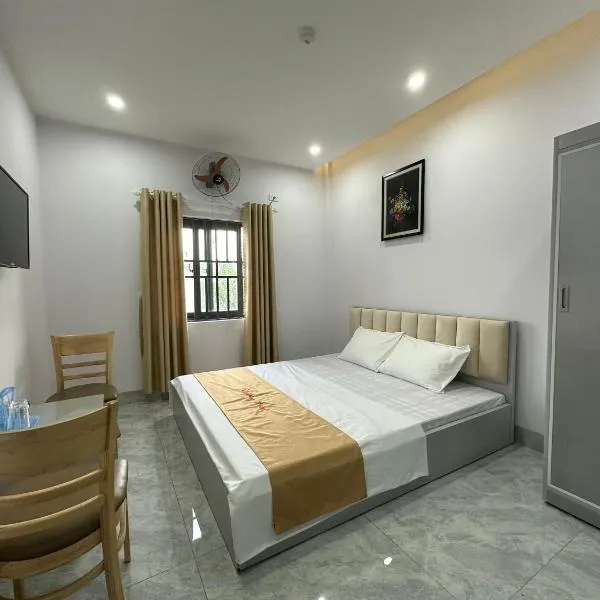 OYO 1190 Valentin Hotel, khách sạn ở Lăng Cô