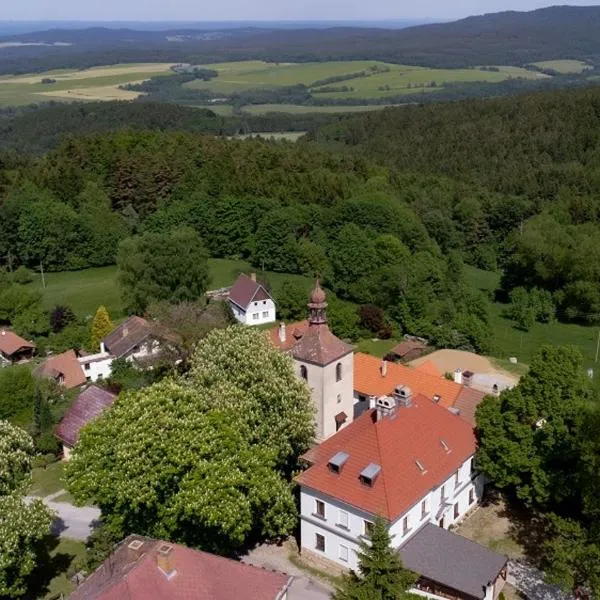 Penzion Zvonice Hojná Voda, hotell i Horní Stropnice