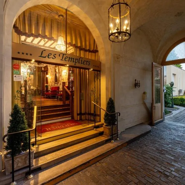 Grand Hôtel Des Templiers, Piscine & Spa, hotel v Remeši