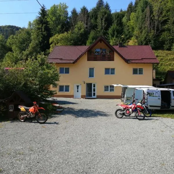 Cabana La Cucu, hotel in Păuleşti