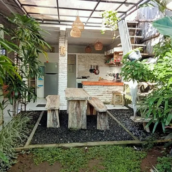 D'cabin 6, hotel din Canggu