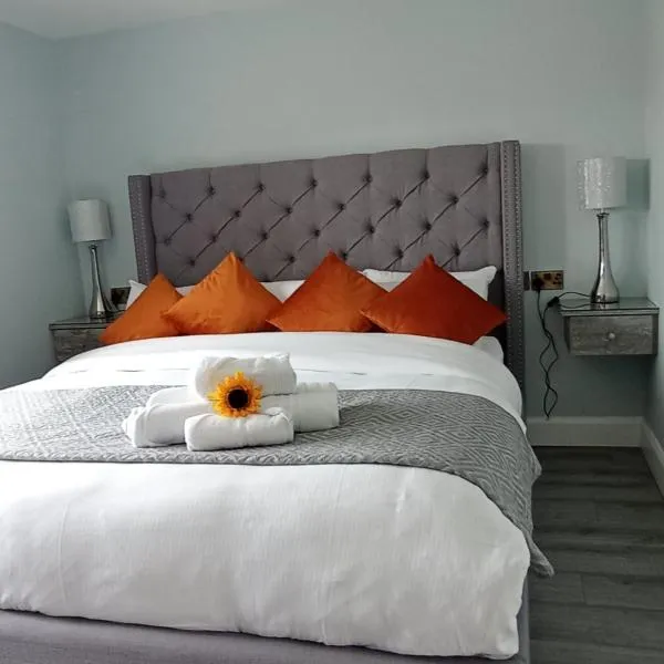 Tiernan's Luxury King Room Ensuite: Swinford şehrinde bir otel