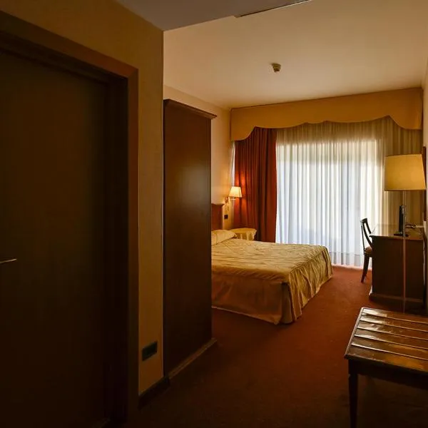 Villa Sirena Hotel e Ricevimenti, hotel v destinaci Durazzano