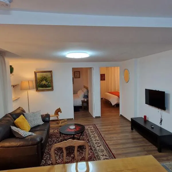 Le Cygne – hotel w mieście Château-Thierry