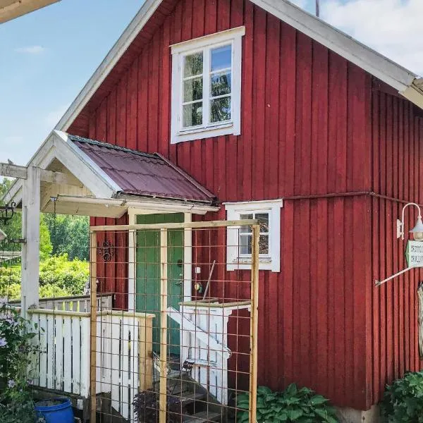 Awesome Home In Torsö With Kitchen, hotel in Brommösund