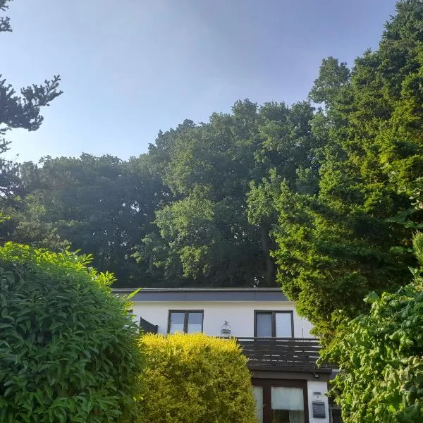 Apartment am Waldrand Nichtraucher gemütlich und ruhig，伊策霍的飯店