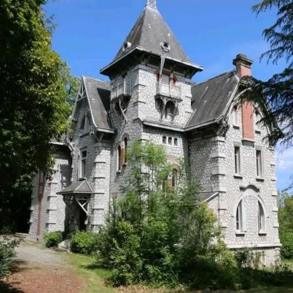 Château / Manoir de Saint-Gaudens、サン・ゴーダンスのホテル